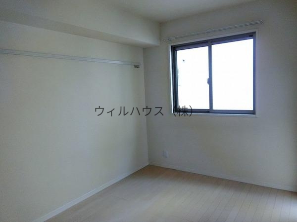 その他部屋・スペース　明るい洋室！