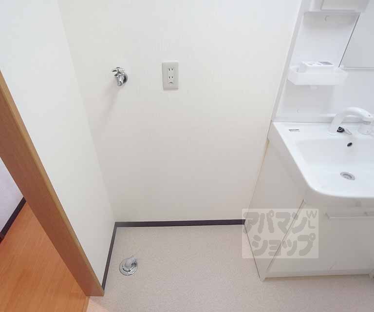 その他設備　室内洗濯機置き場。