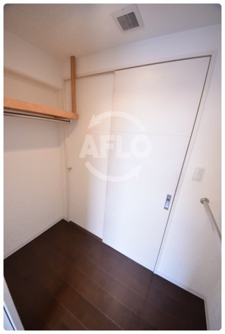 収納　アークアベニュー天王寺　ウォークインクローゼット