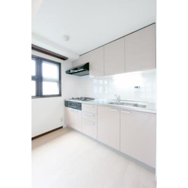 キッチン　※写真は同タイプ住戸です。