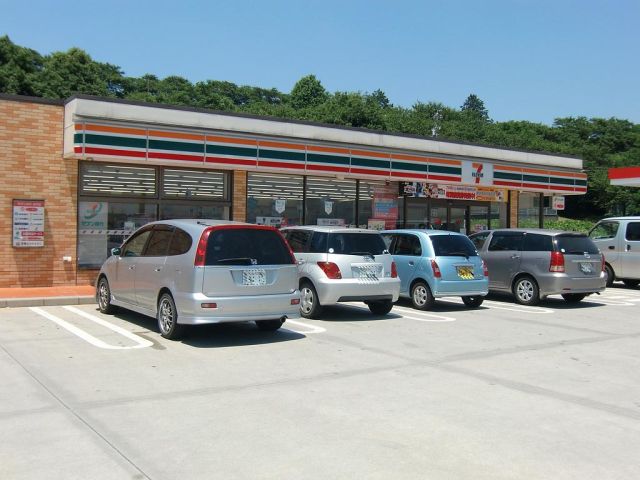 コンビニ　セブンイレブン（コンビニ）まで800m