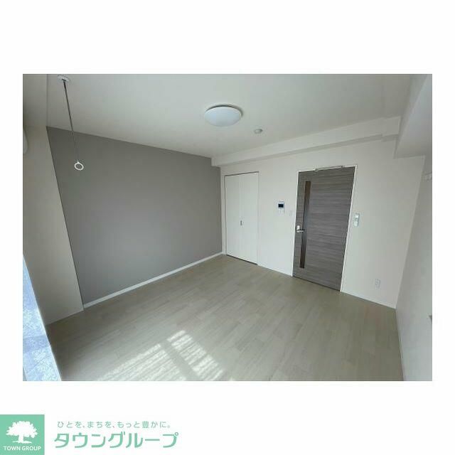 シャロン大宮の居間写真