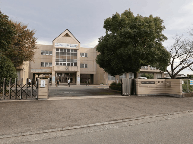 中学校　厚木市立睦合東中学校（中学校）まで1978m