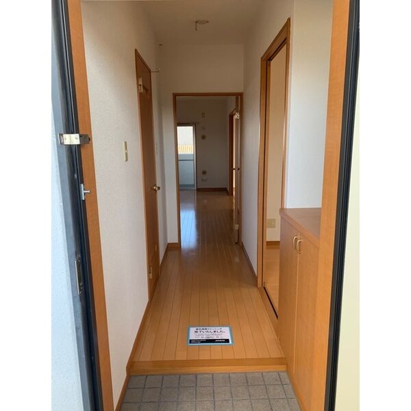 玄関　シューズボックス付きの玄関です☆