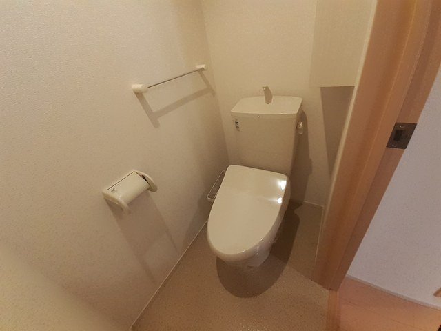 トイレ　トイレもきれいです