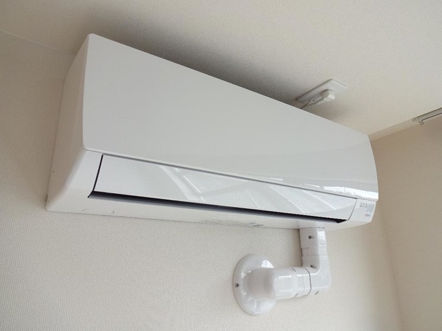 その他設備　※同物件別部屋（間取り反転タイプ）の内装写真です。