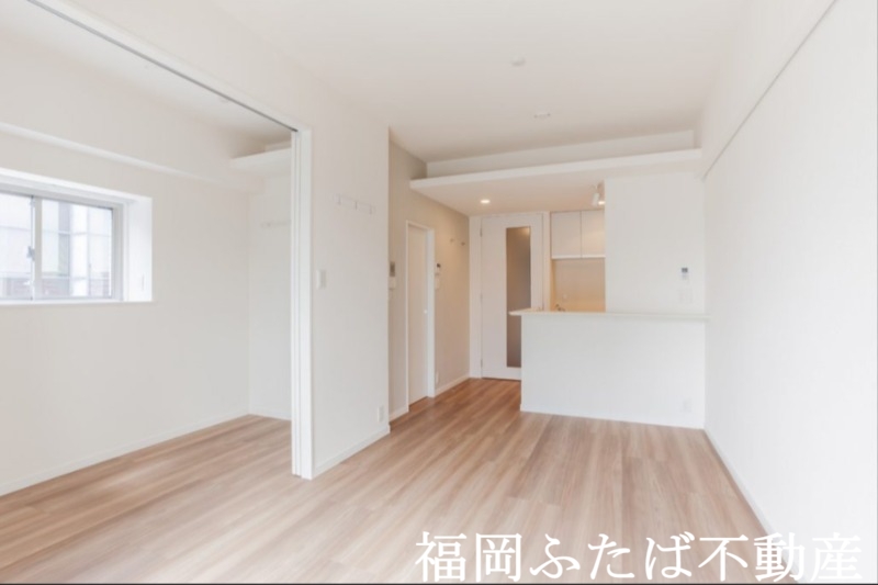 コモテリア渡辺通の居間写真