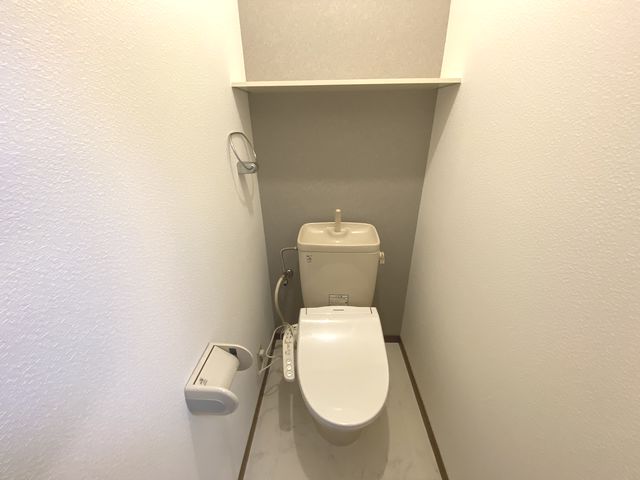 トイレ　駐輪場