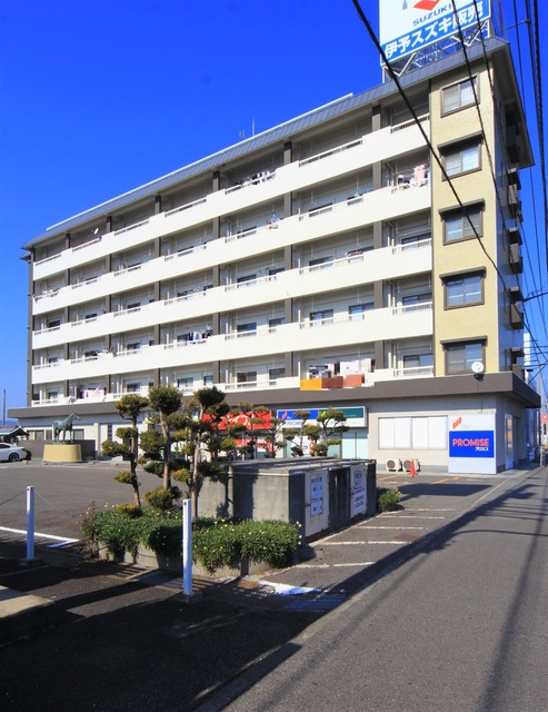 【松山市谷町のマンションの建物外観】