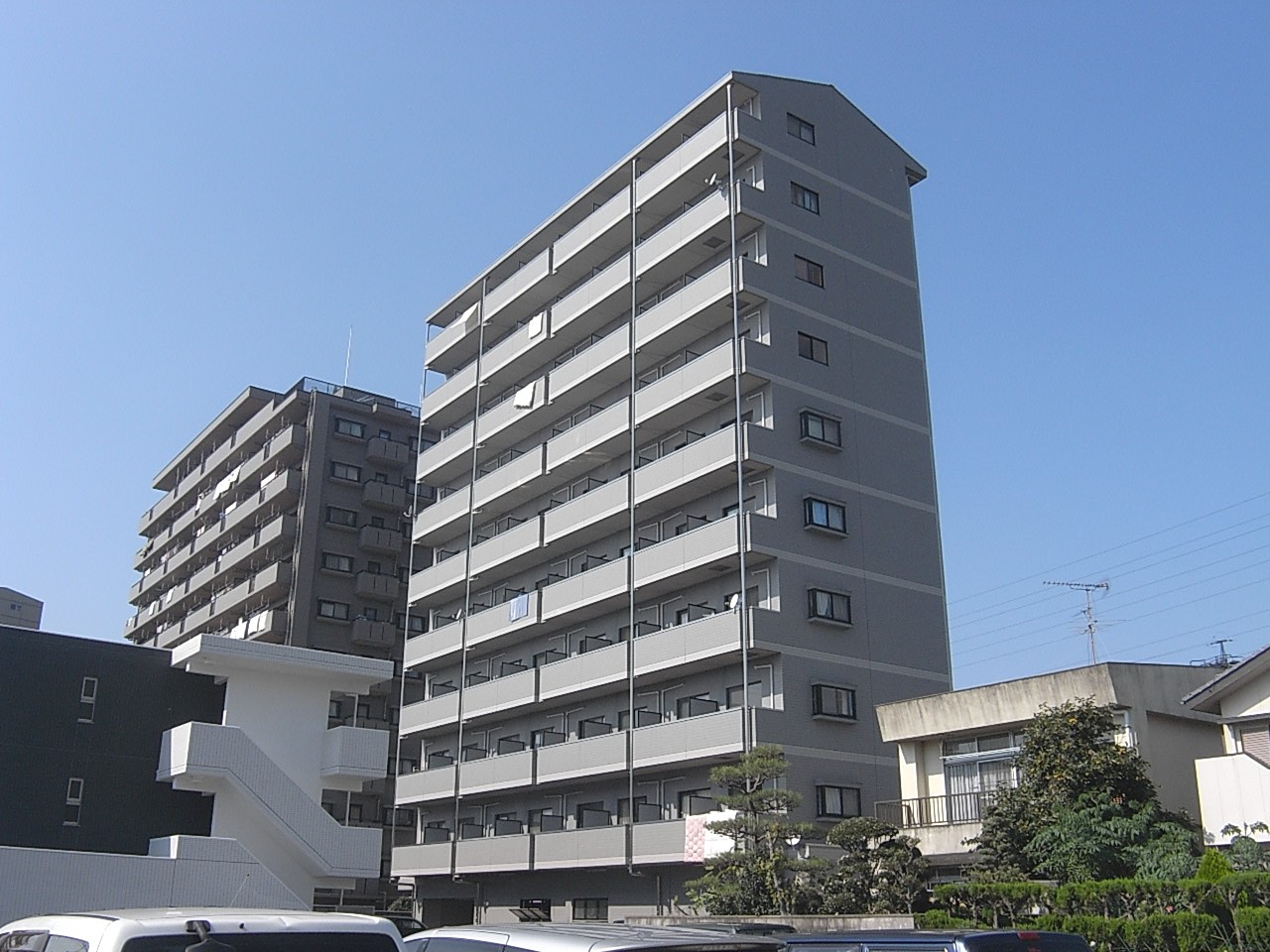 びい６植田の建物外観