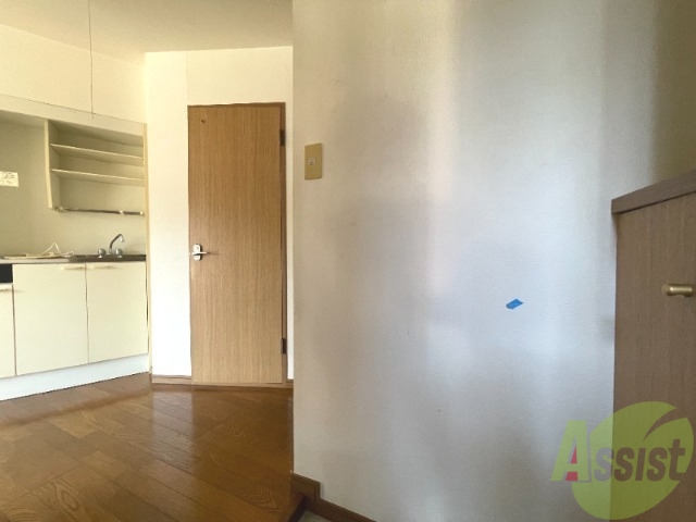 玄関　玄関から撮影しました。明るい雰囲気が伝わってきます。