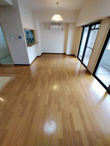 RATAN・TATAの居間写真