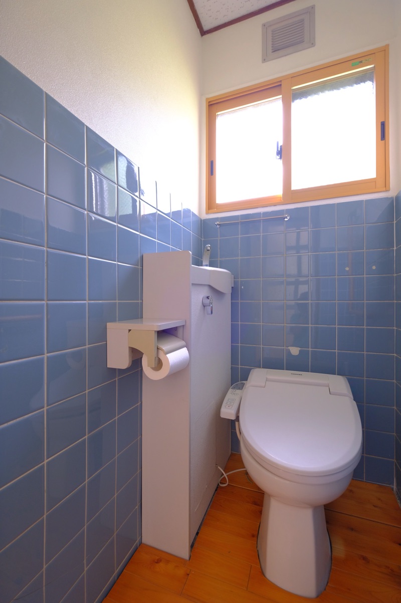 トイレ　清潔感溢れる空間です。