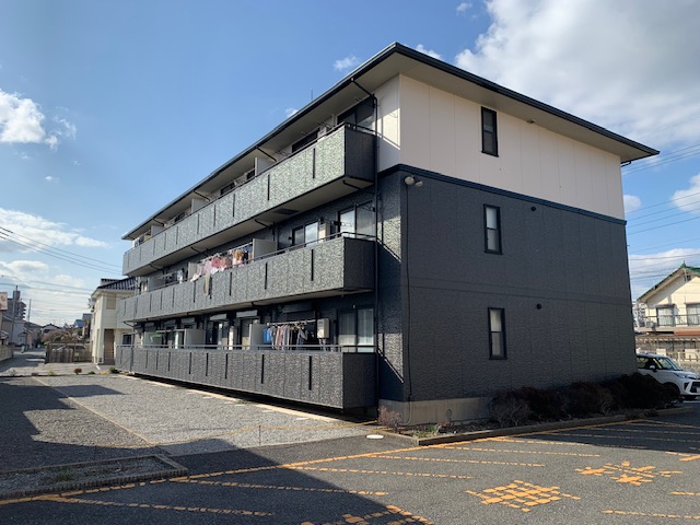 建物外観　南向きで日当たり良好