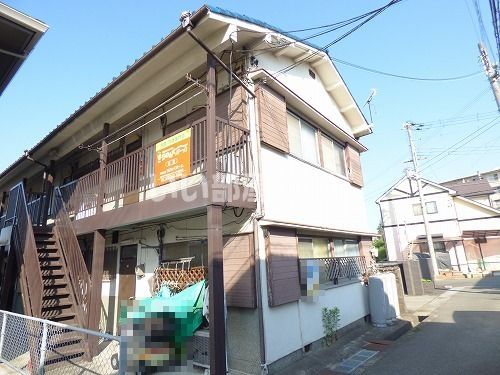 加古川市平岡町土山のアパートの建物外観