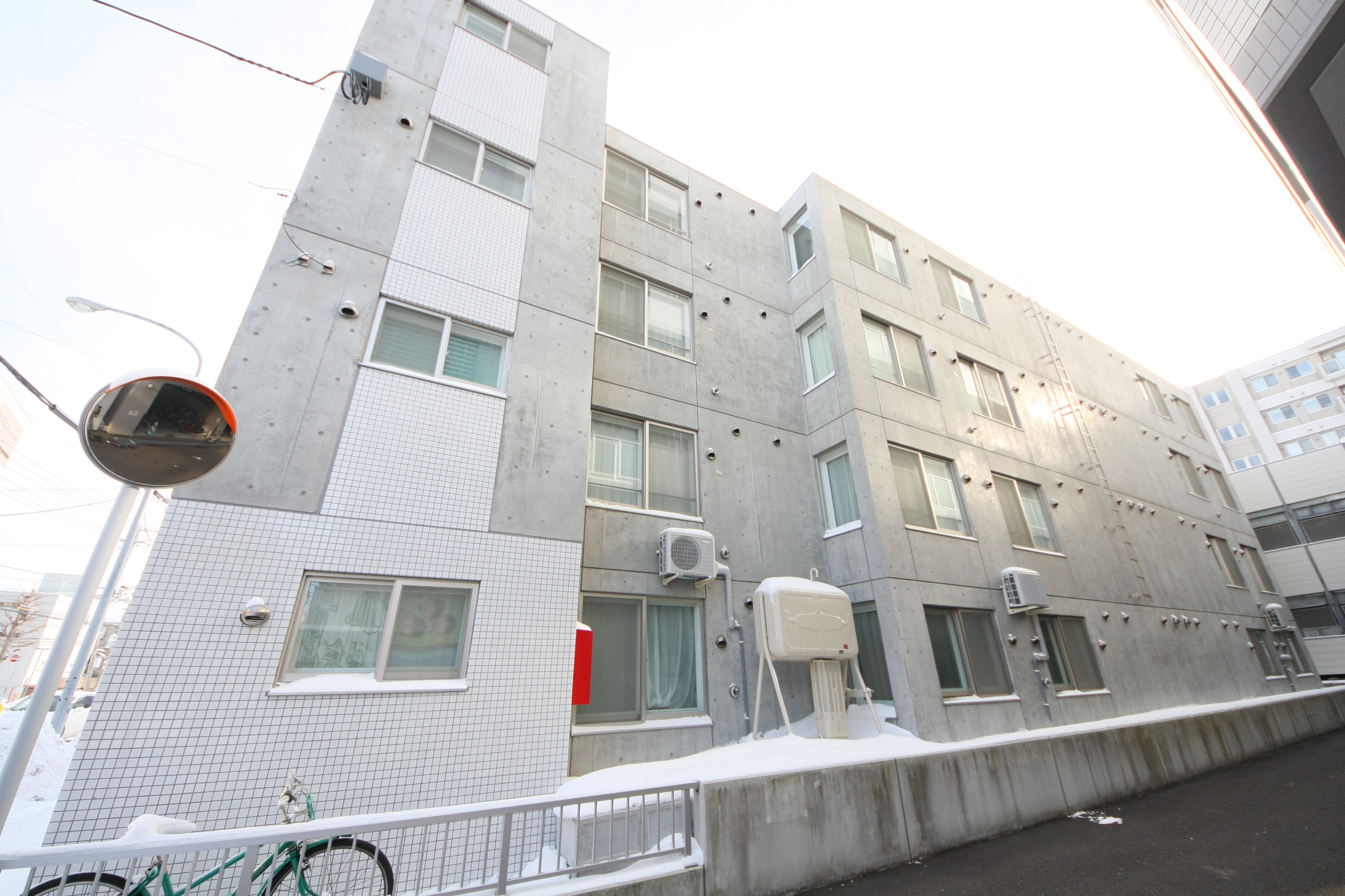 建物外観　☆地下鉄東西線菊水駅まで徒歩4分！
