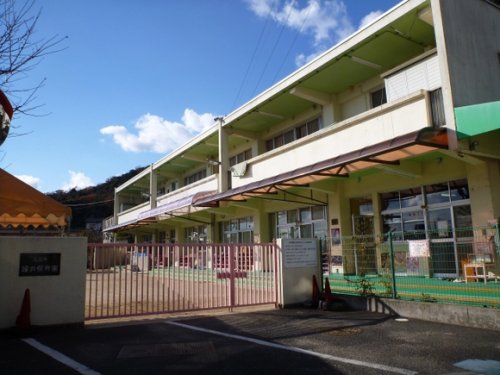 【広島市安佐南区緑井のアパートの幼稚園・保育園】