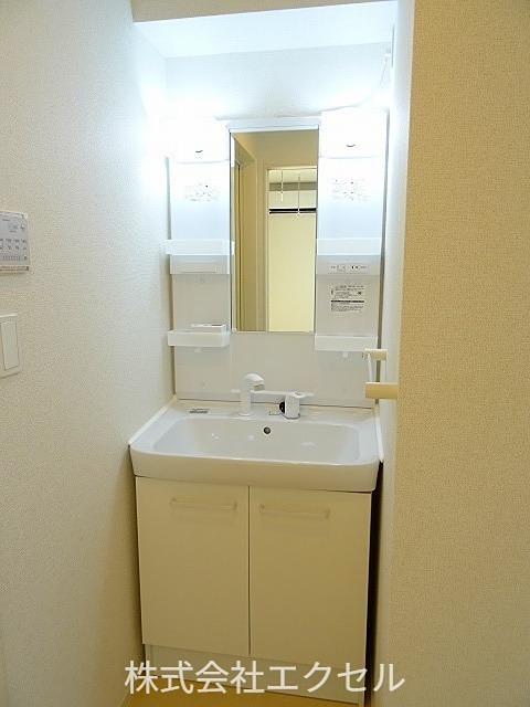 洗面設備　洗髪洗面台です。