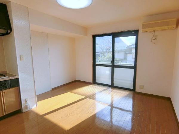 居室・リビング　内装