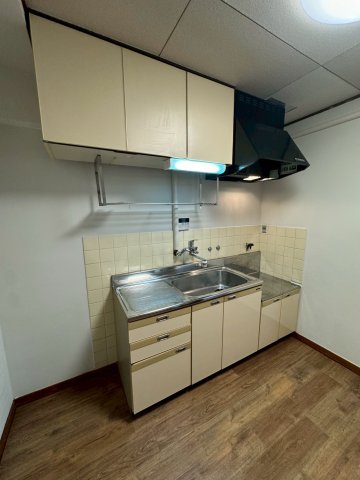 キッチン　コンパクトなキッチンで掃除もラクラク