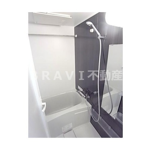 バス・シャワールーム　【コンフォリア心斎橋EAST】日々の疲れを癒すお風呂付です