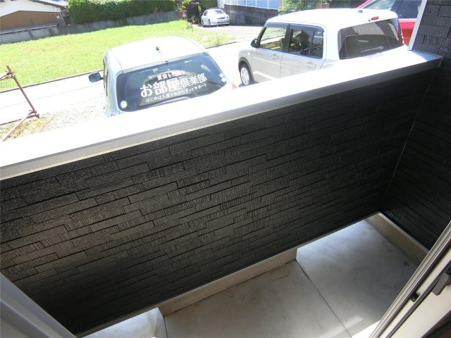 バルコニー　陽当たり良好なバルコニーです♪