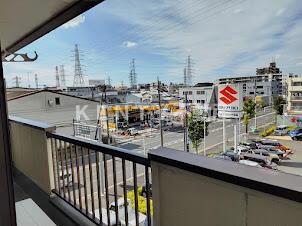 バルコニー　お洗濯にも便利なバルコニー付き