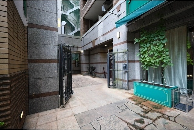 エントランス　エントランス