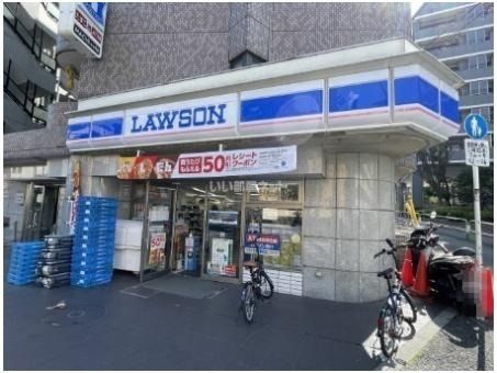 コンビニ　ローソン北新宿一丁目店（コンビニ）まで258m