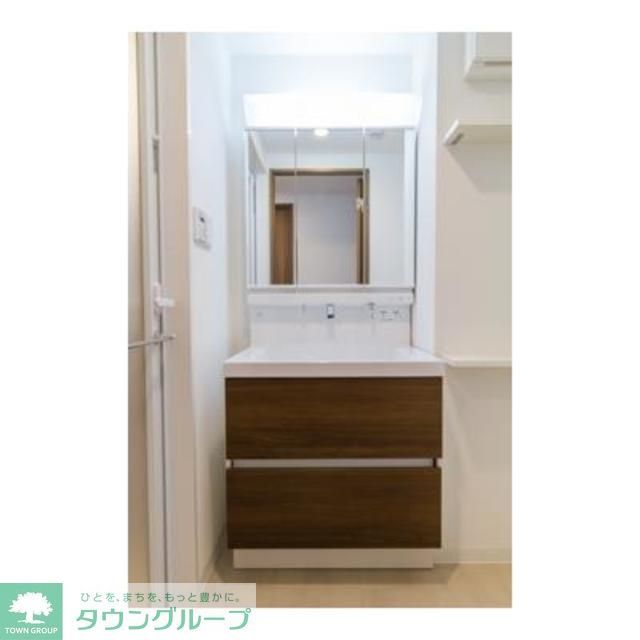 洗面設備　※写真は同タイプ住戸です。