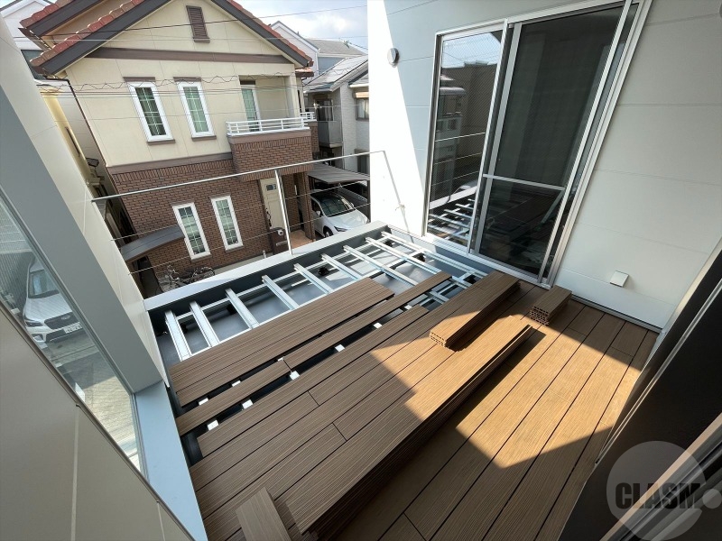 バルコニー　広々としたバルコニー