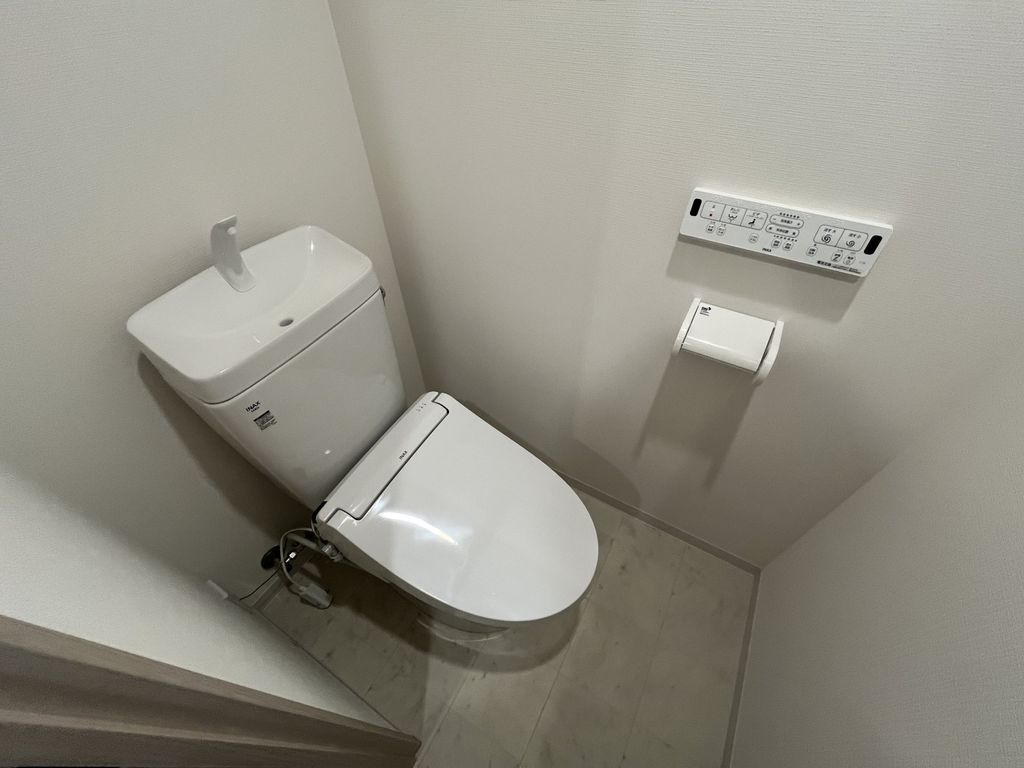 トイレ　トイレ