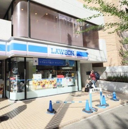 コンビニ　ローソン六本木三丁目店（コンビニ）まで40m