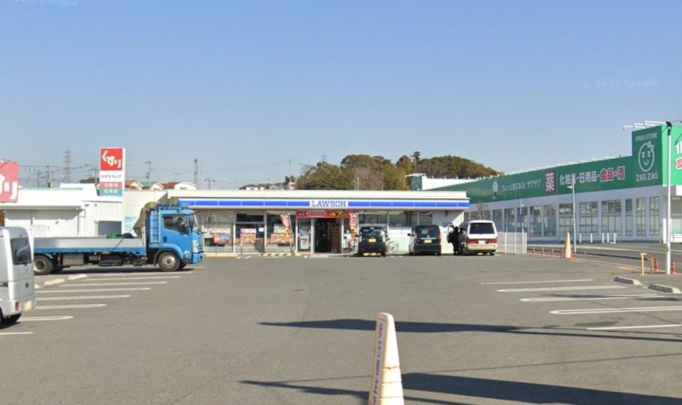コンビニ　ローソン 玉津町高津橋店（コンビニ）まで233m