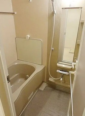 バス・シャワールーム　写真は同タイプ住居です。