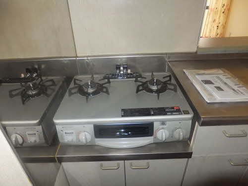 キッチン　２口コンログリル付き