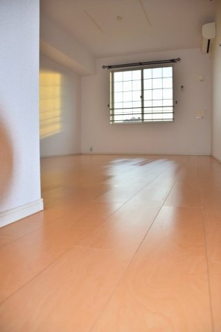 居室・リビング　使いやすい居間です