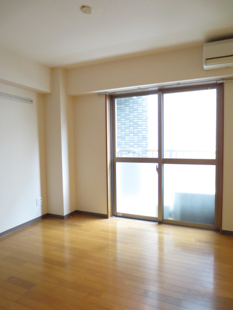 居室・リビング　同型の他のお部屋のお写真です。