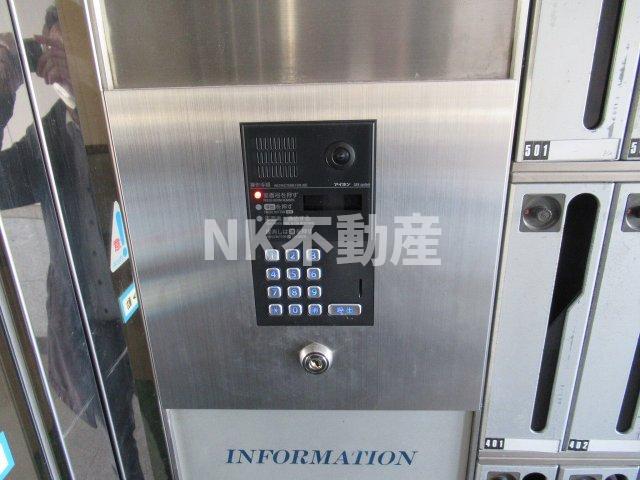 その他　オートロック付きです