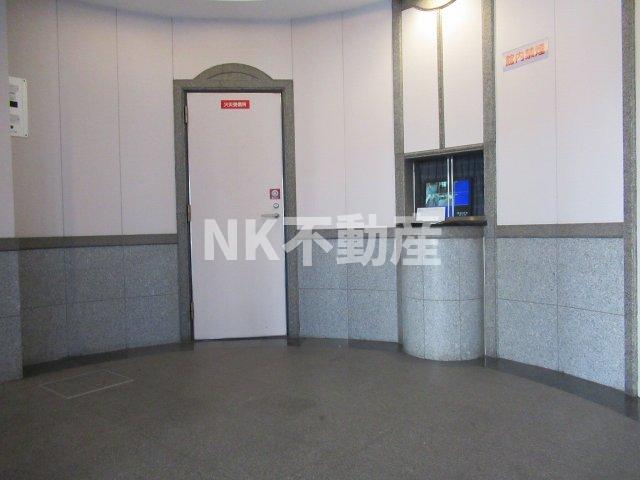 エントランス　清潔なエントランスです