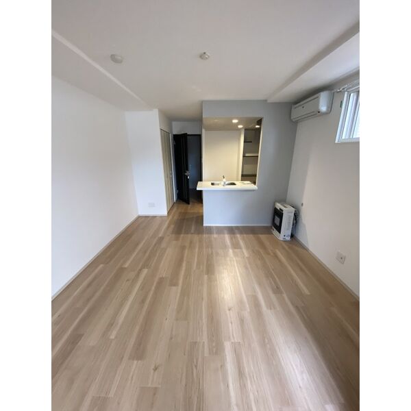 居室・リビング　☆10.2帖の広々としたリビングです！