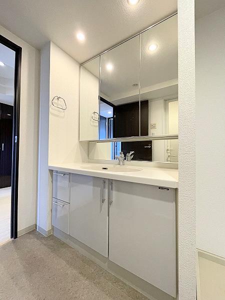 洗面設備　洗面化粧台