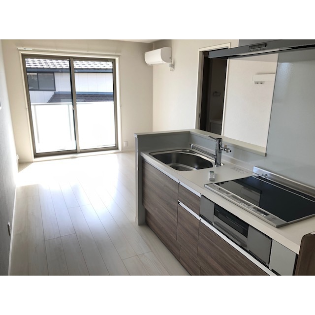 居室・リビング　※別のお部屋の写真です。