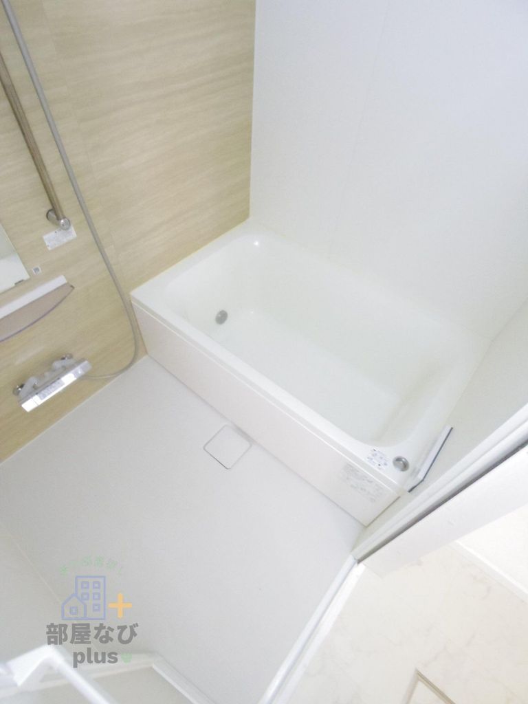 バス・シャワールーム　※他号室写真です