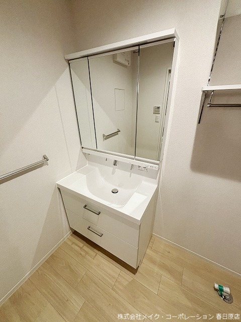 洗面設備　写真は同型タイプ