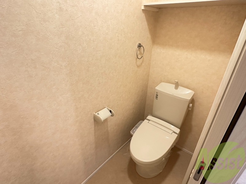 トイレ　温水洗浄便座が付いてるトイレです。寒い時も大丈夫です。