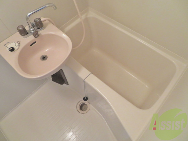 バス・シャワールーム　疲れた時はゆっくり湯船につかってみてはいかがでしょうか。