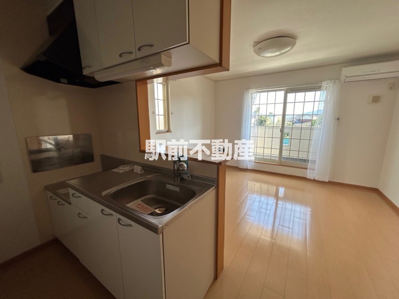 居室・リビング　対面キッチンでオシャレ♪