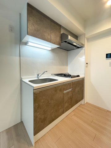 キッチン　コンパクトなキッチンで掃除もラクラク