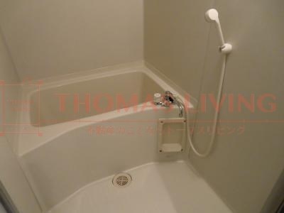 バス・シャワールーム　１日の疲れが流せます。